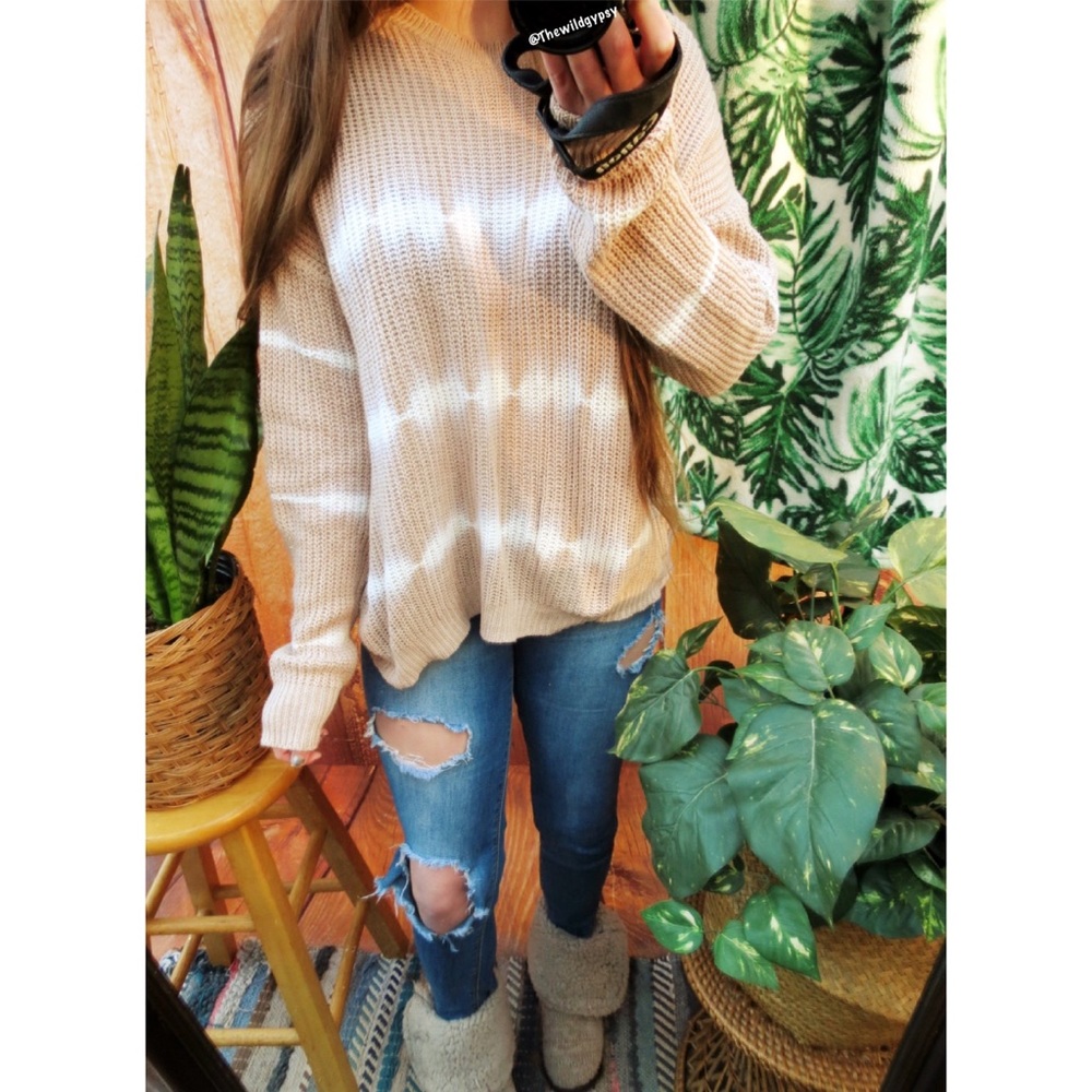 Pink lily neutral tie dye slouchy knit sweater ☕️ - Picture 2 of 7